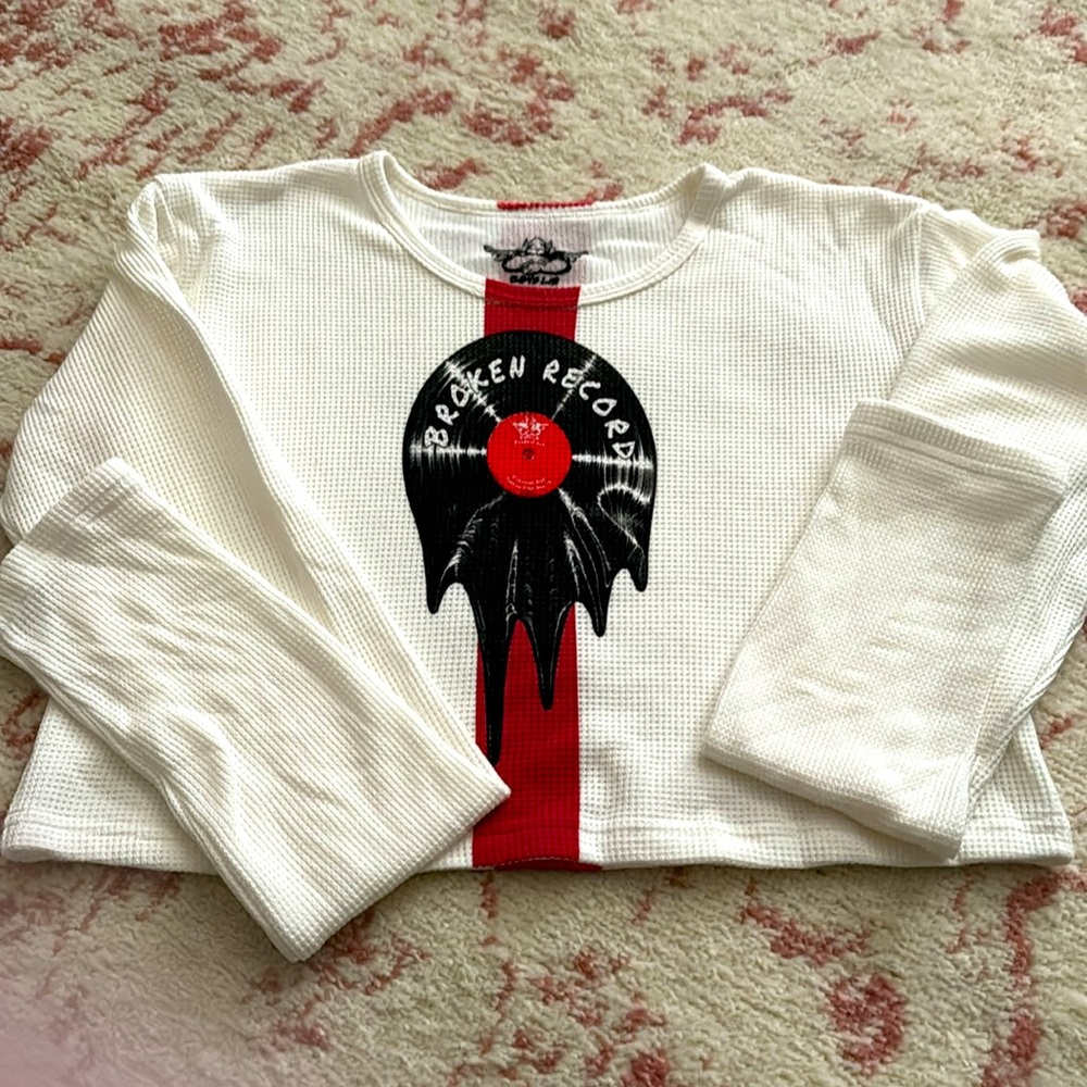 Women's White Cropped Long-Sleeve Top with Red Graphic - Picture 2 of 4